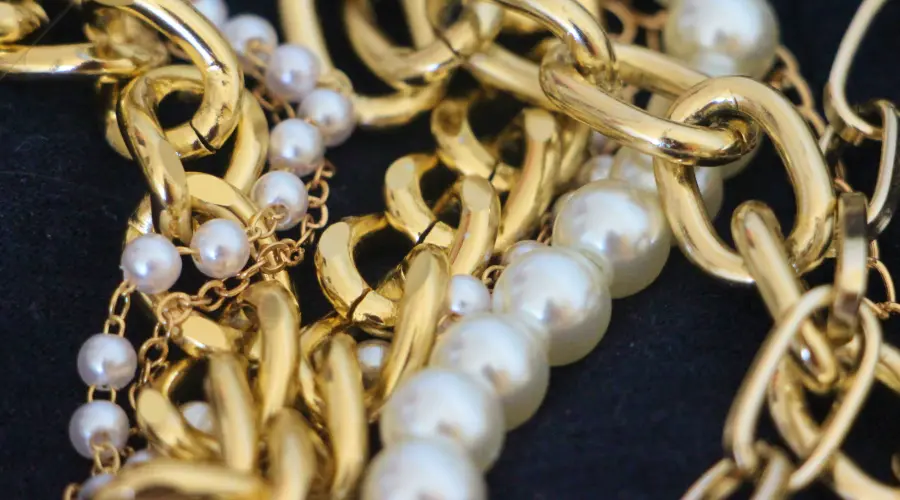 Sell To Us Products Illustration